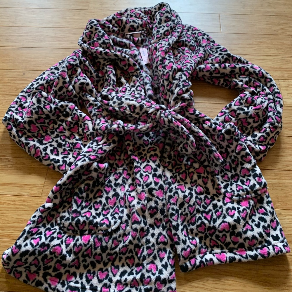 🍍Bundle 3 items for 15🍍 Victoria Secret soft comfy robe